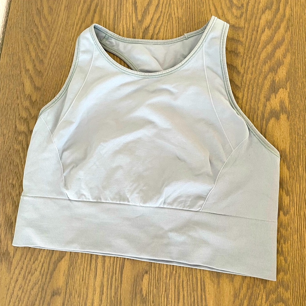 Lululemon high neck Wunder train bra